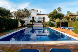 Villa En venta en Benalup-Casas Viejas photo 0