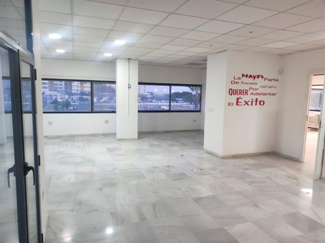 Oficina En alquiler en Mairena del Aljarafe photo 0
