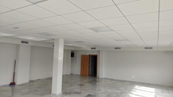 Oficina En alquiler en Mairena del Aljarafe photo 0
