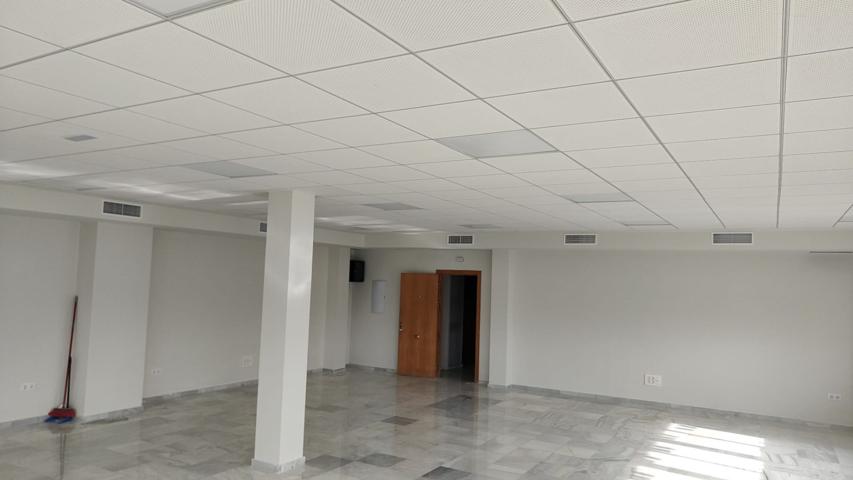 Oficina En alquiler en Mairena del Aljarafe photo 0