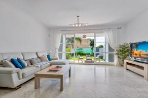 Chalet adosado en Calahonda photo 0