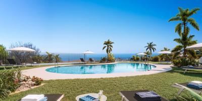 Ático de 3 dormitorios con vistas al mar en Benalmádena – Espacios amplios y luz natural photo 0