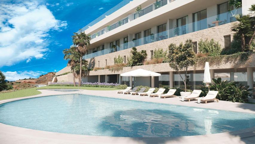 Apartamento de 3 dormitorios con piscina privada y vistas al mar en Benalmádena photo 0