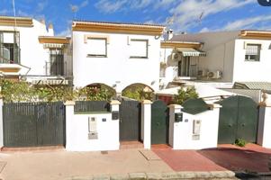 Unifamiliar Pareada En venta en Jardines De Alhaurín-Huerta Alta-Fuensanguínea, Alhaurín De La Torre photo 0