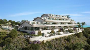 Apartamento de 3 dormitorios con 3 baños y 2 plazas de garaje en Benalmádena con vistas al mar photo 0