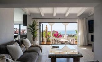 Villa con vistas espectaculares, gran parcela y proyecto para 3 adosados – Torreblanca del Sol, Fuengirola. photo 0