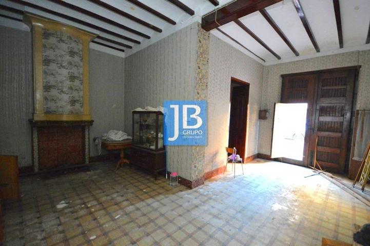 Casa En venta en Av. Vicente Ferri, Canals photo 0