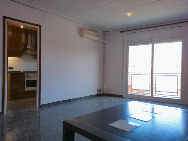 Piso En venta en Concordia, Sabadell photo 0