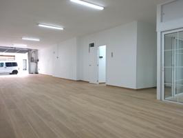 Gran LOCAL COMERCIAL en Sabadell Sud photo 0