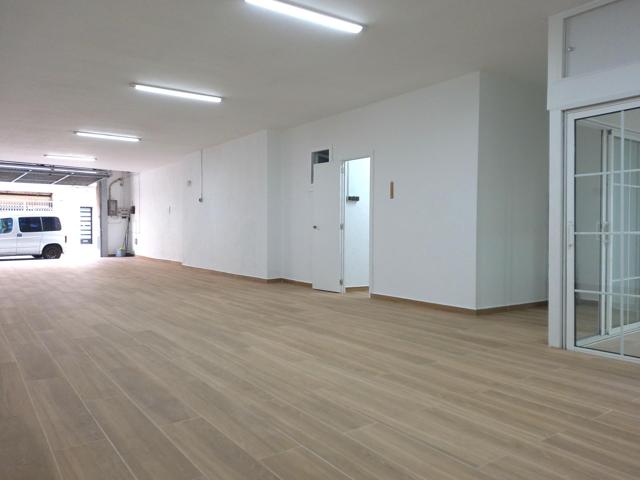 Gran LOCAL COMERCIAL en Sabadell Sud photo 0