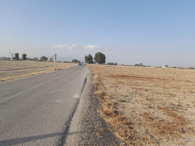 Parcela de 10700 m2 en zona Almenara, Campillo photo 0