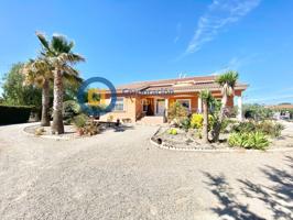 Chalet de grandes dimensiones con todas las comodidades photo 0