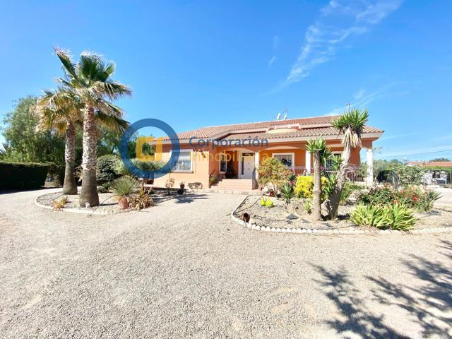 Chalet de grandes dimensiones con todas las comodidades photo 0