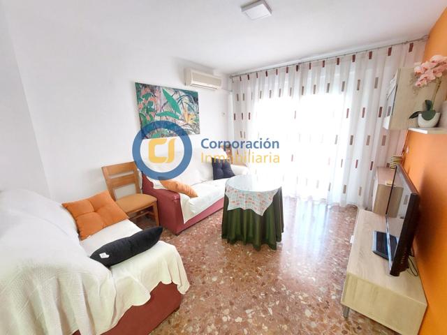 Piso con tres dormitorios en zona de La Seda photo 0