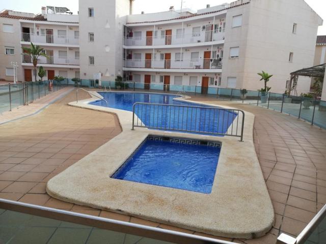 Apartamento en planta baja con 2 dormitorios y gran terraza en Los Collados photo 0