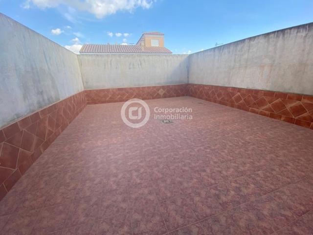 Dúplex con cinco dormitorios con amplia terraza en Puerto Lumbreras, sin estrenar photo 0