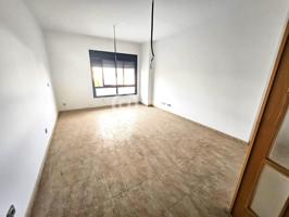 Piso con tres dormitorios y garaje en Puerto Lumbreras, a estrenar photo 0