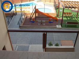 Piso con tres dormitorios, garaje y Piscina Comunitaria en San Diego photo 0