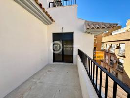 Piso de 4 dormitorios con balcón en el centro de Lorca photo 0