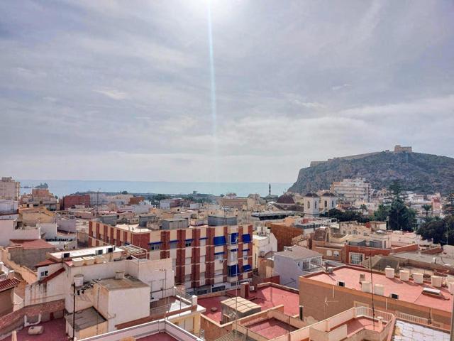 Casa de 3 dormitorios con vistas al mar y al castillo en el molino. photo 0