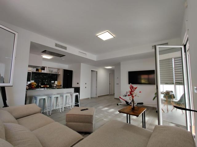 Apartamento de dos dormitorios con terraza y piscina, en Las Gaviotas, San Juan de los Terreros photo 0