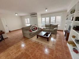 Piso con dos dormitorios en Alameda de Cervantes photo 0