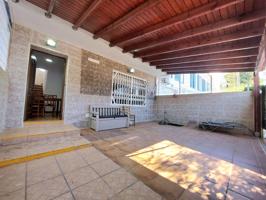 Adosado de 4 dormitorios con piscina comunitaria en Calabardina photo 0