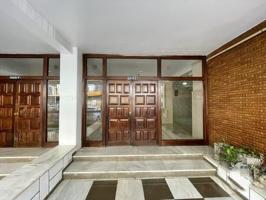 Piso en venta en Calle Abogado Rafael Medina, 1º, 41009, Sevilla (Sevilla) 93.300 € photo 0