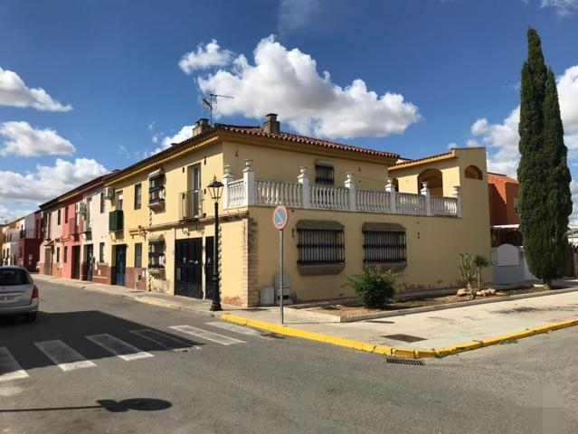 Chalet adosado en venta en Calle Guadalquivir, 41806, Umbrete (Sevilla) 155.000 € -12% photo 0