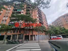 LOCAL COMERCIAL EN VENTA Y ALQUILER DE 254m² - BARCELONA SANT MARTÍ photo 0