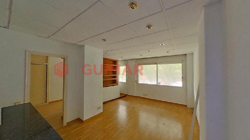 PISO EN VENTA EN BARCELONA DISTRITO LES CORTS photo 0