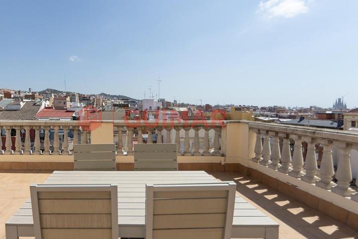 Precioso piso con gran terraza con vistas a la ciudad photo 0