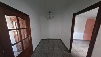PISO EN VENTA EN CORNELLA DE LLOBREGAT C- SANT LLUIS photo 0
