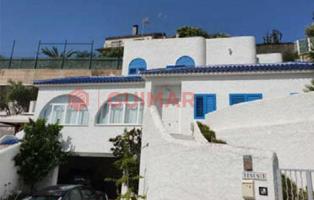 ESPECIAL INVERSORES. CHALET INDEPENDIENTE (ALQUILADO) EN VENTA EN CORBERA DE LLOBREGAT photo 0