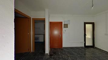 VENTA DE PISO ALQUILADO EN RENTABILIDAD, HOSPITALET DE LLOBREGAT photo 0