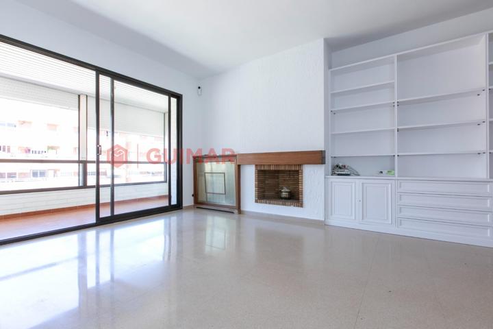 Piso de 4 habitaciones en venta en L'Hospitalet de Llobregat – Zona Collblanc photo 0