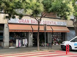 Local en venta con inquilino – Excelente oportunidad de inversión en Esplugues de Llobregat photo 0