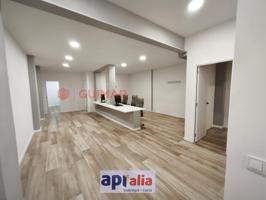 Local comercial - Esplugues de Llobregat (La Plana) photo 0