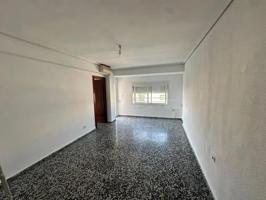 Se vende piso en Patraix, Valencia photo 0