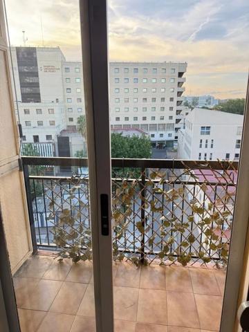 Piso a la venta en Avenida Gaspar Aguilar - Valencia photo 0