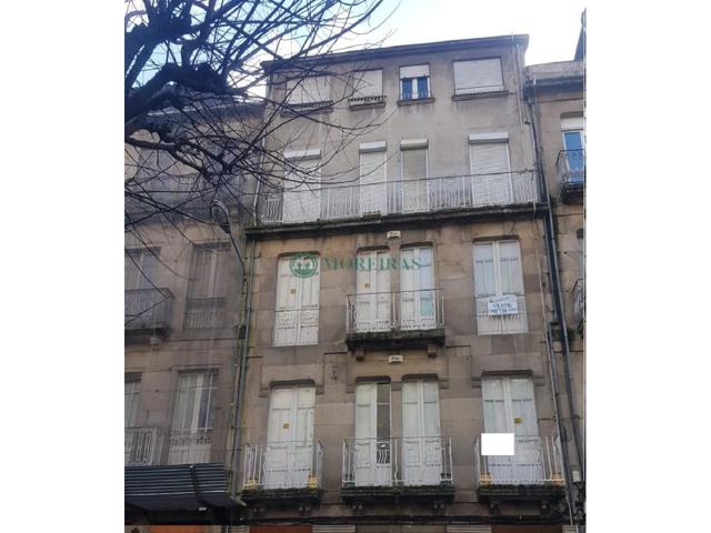 Edificio Piedra en venta con proyecto de garaje photo 0