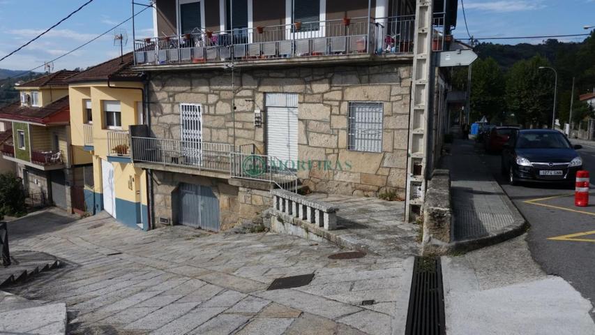 Casa con negocio. Cudeiro. photo 0
