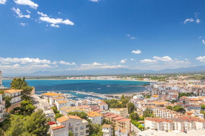 Piso En venta en Roses photo 0