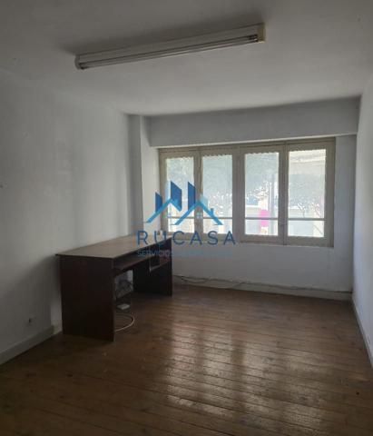 Venta: ¡local o vivienda en Torrelavega! photo 0