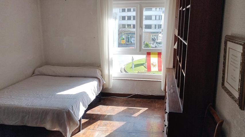 Santander ,Cuatro Caminos photo 0