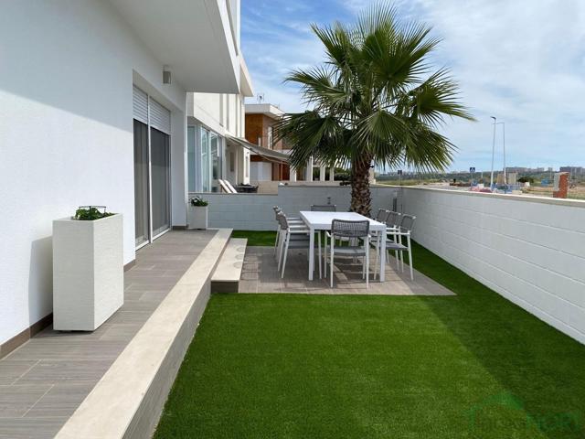 Casa De Campo En venta en Alicante, Alicante photo 0