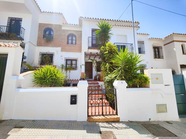 Casa Adosada de 3 dormitorios en zona del Parador photo 0