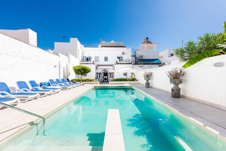 Espectacular casa de 5 dormitorio en el corazón de Nerja photo 0