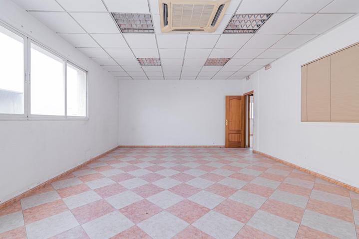 ALQUILER DE NAVE INDUSTRIAL PARA OFICINAS O CUALQUIER TIPO DE NEGOCIO photo 0