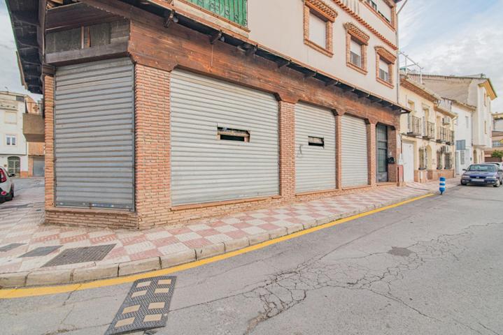 OCASIÓN!! LOCAL COMERCIAL DE 222M EN 2 PLANTAS , CENTRO DE CHURRIANA DE LAVEGA POR 90.000€ photo 0